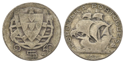Португалия 2,5 эскудо 1944 парусник KM 580 серебро 4682-416